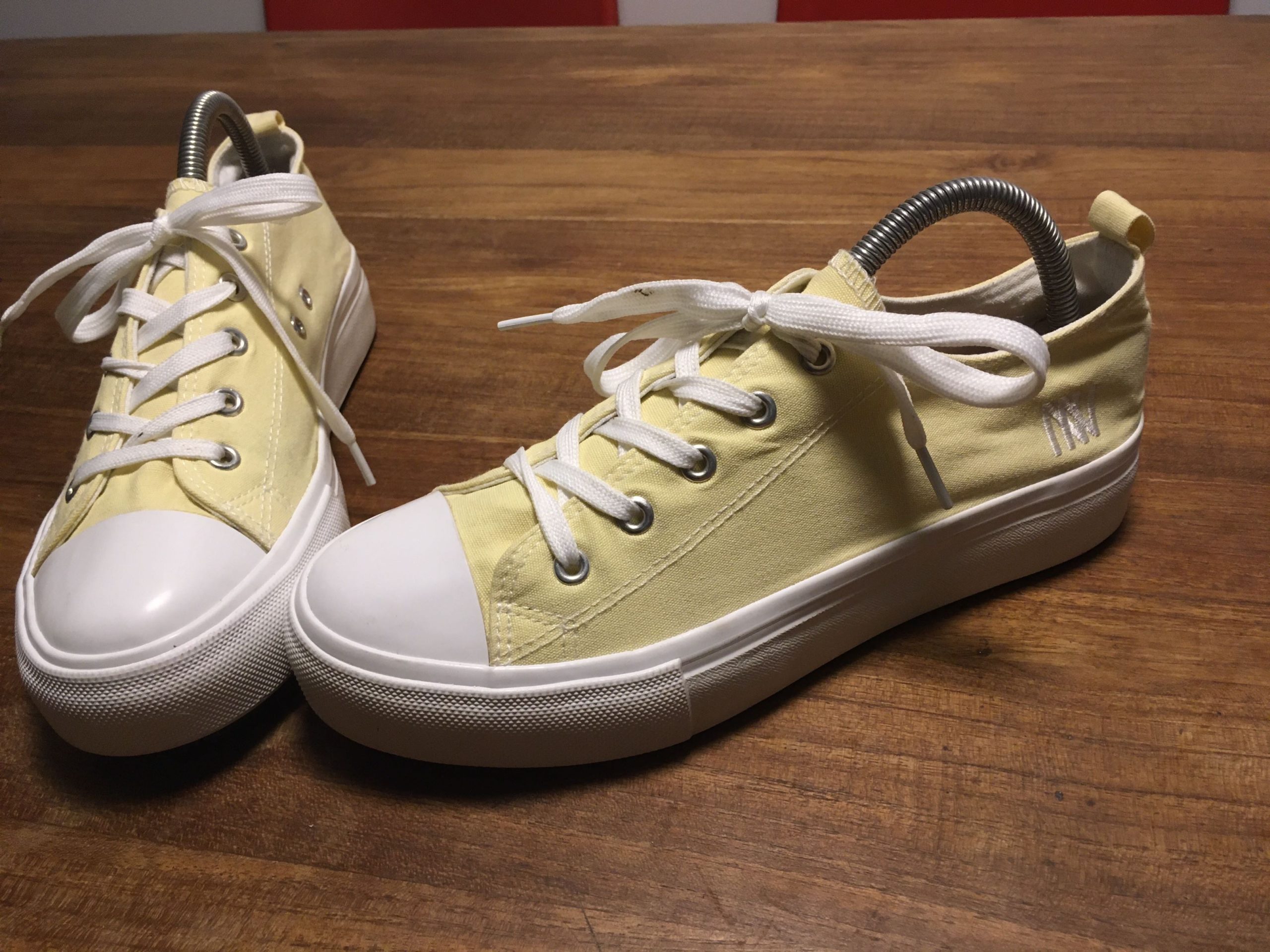 Sneakers compensees en jean jaune marque DOROTENNIS d occasion