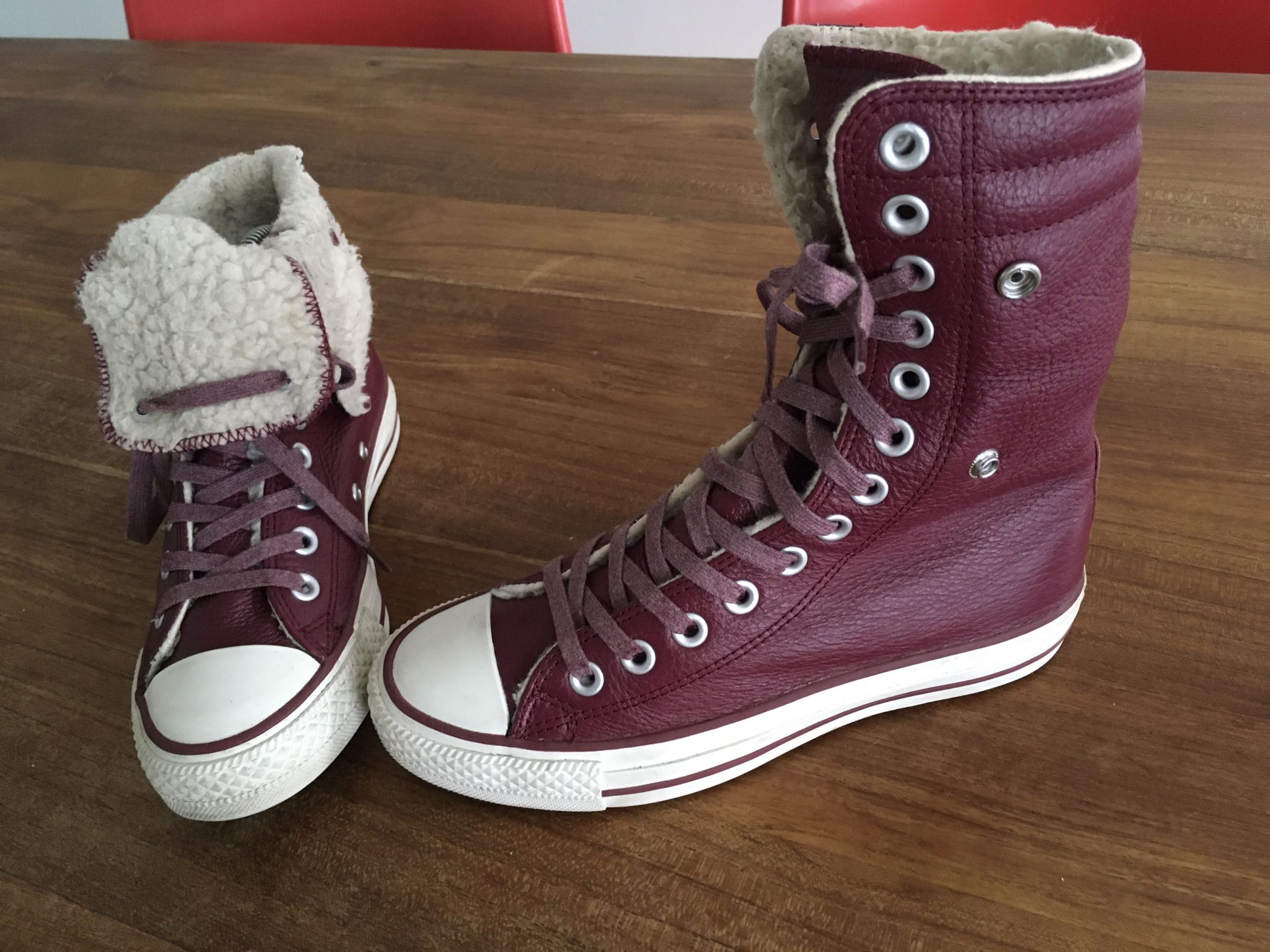 Bottines baskets cuir bordeaux fourrees marque CONVERSE