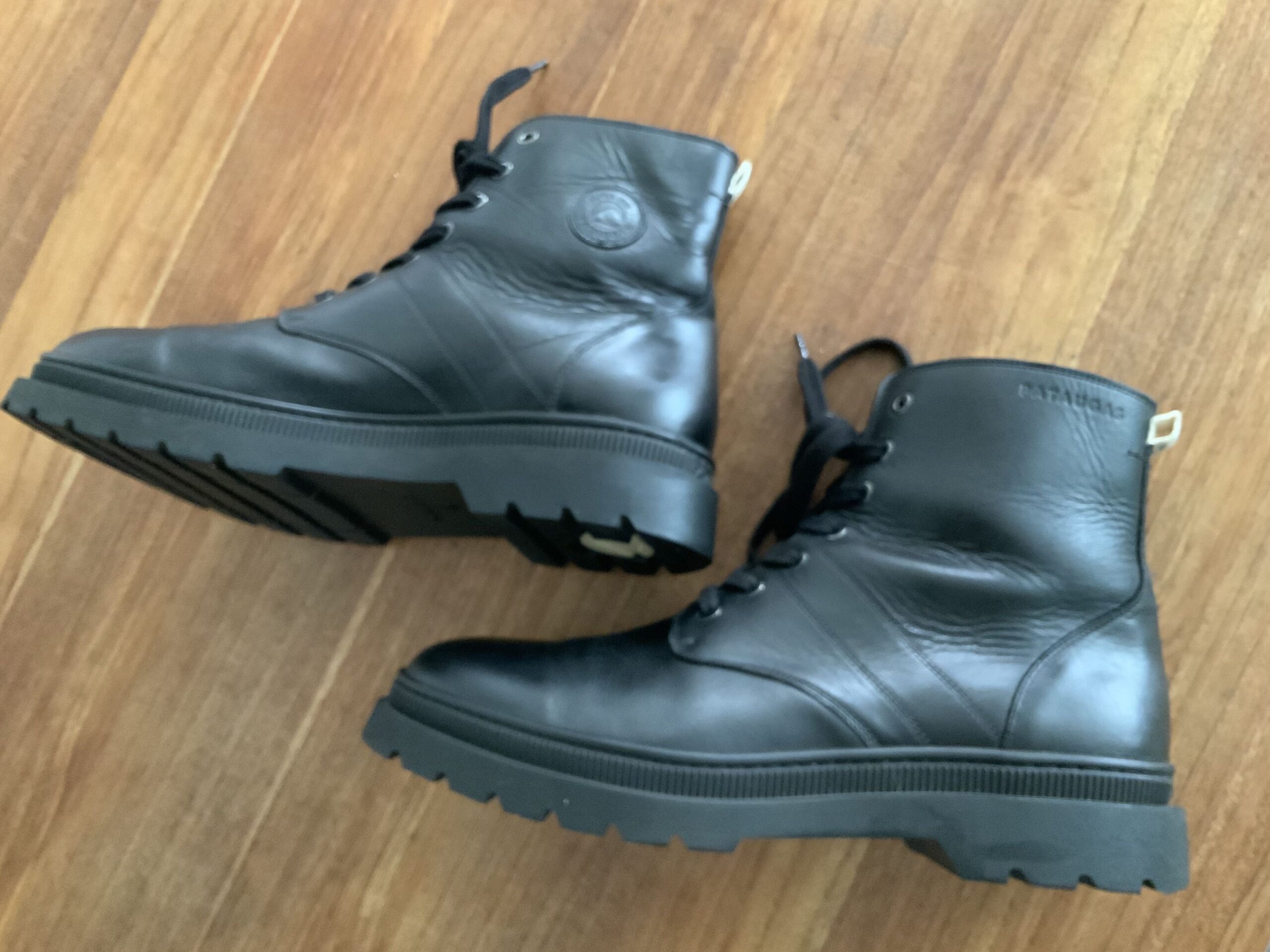 Boots tout cuir noir marque PATAUGAS